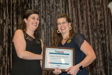 Aimee O'Reilly receives UNDER 40 Award